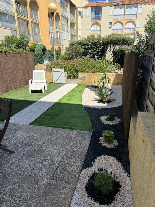 Appartement T2 avec son rez de jardin de 40 m2 5 couchages 250m de la plage et 15km de l'Arena Narbonne-Plage Extérieur photo