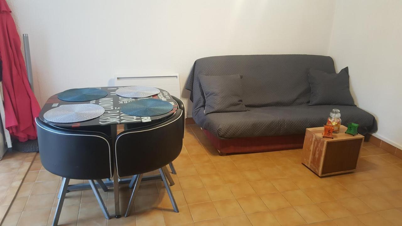 Appartement T2 avec son rez de jardin de 40 m2 5 couchages 250m de la plage et 15km de l'Arena Narbonne-Plage Extérieur photo